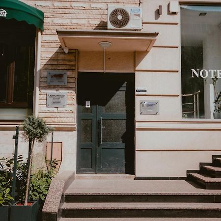 Bloom Suites Приштина Екстер'єр фото