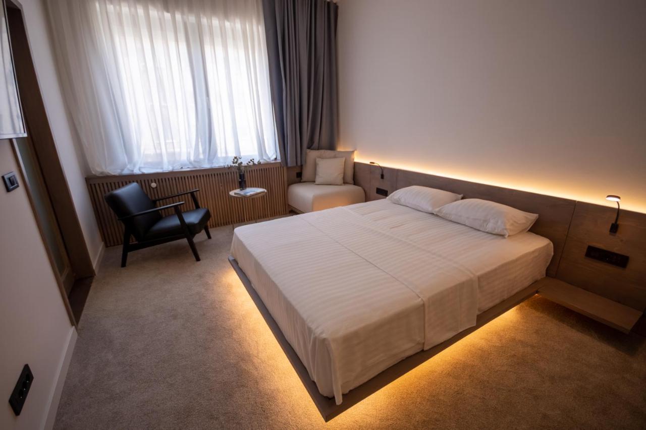 Bloom Suites Приштина Екстер'єр фото