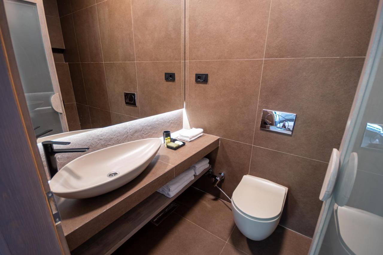 Bloom Suites Приштина Екстер'єр фото