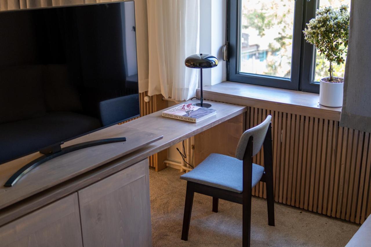 Bloom Suites Приштина Екстер'єр фото