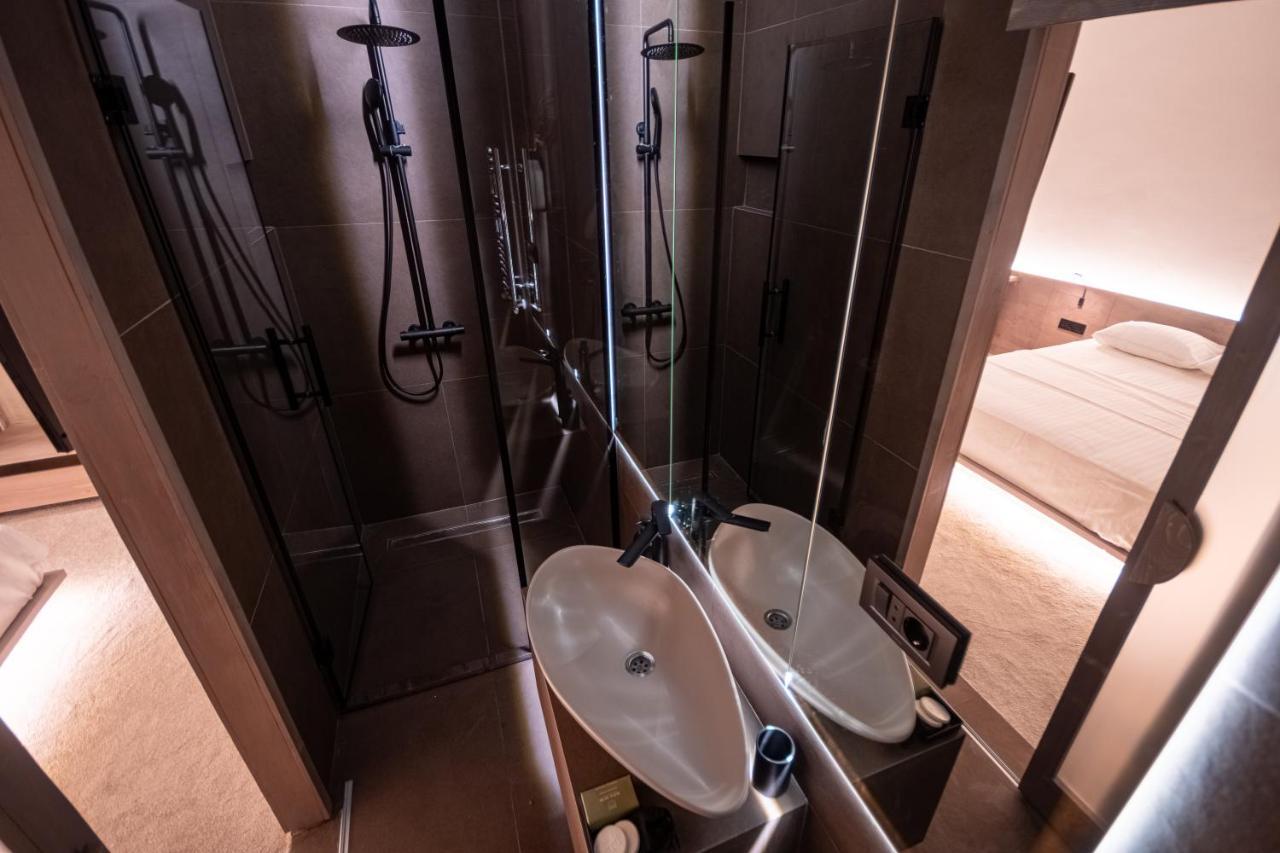 Bloom Suites Приштина Екстер'єр фото