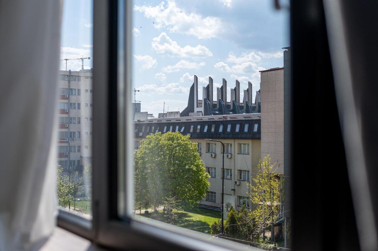 Bloom Suites Приштина Екстер'єр фото